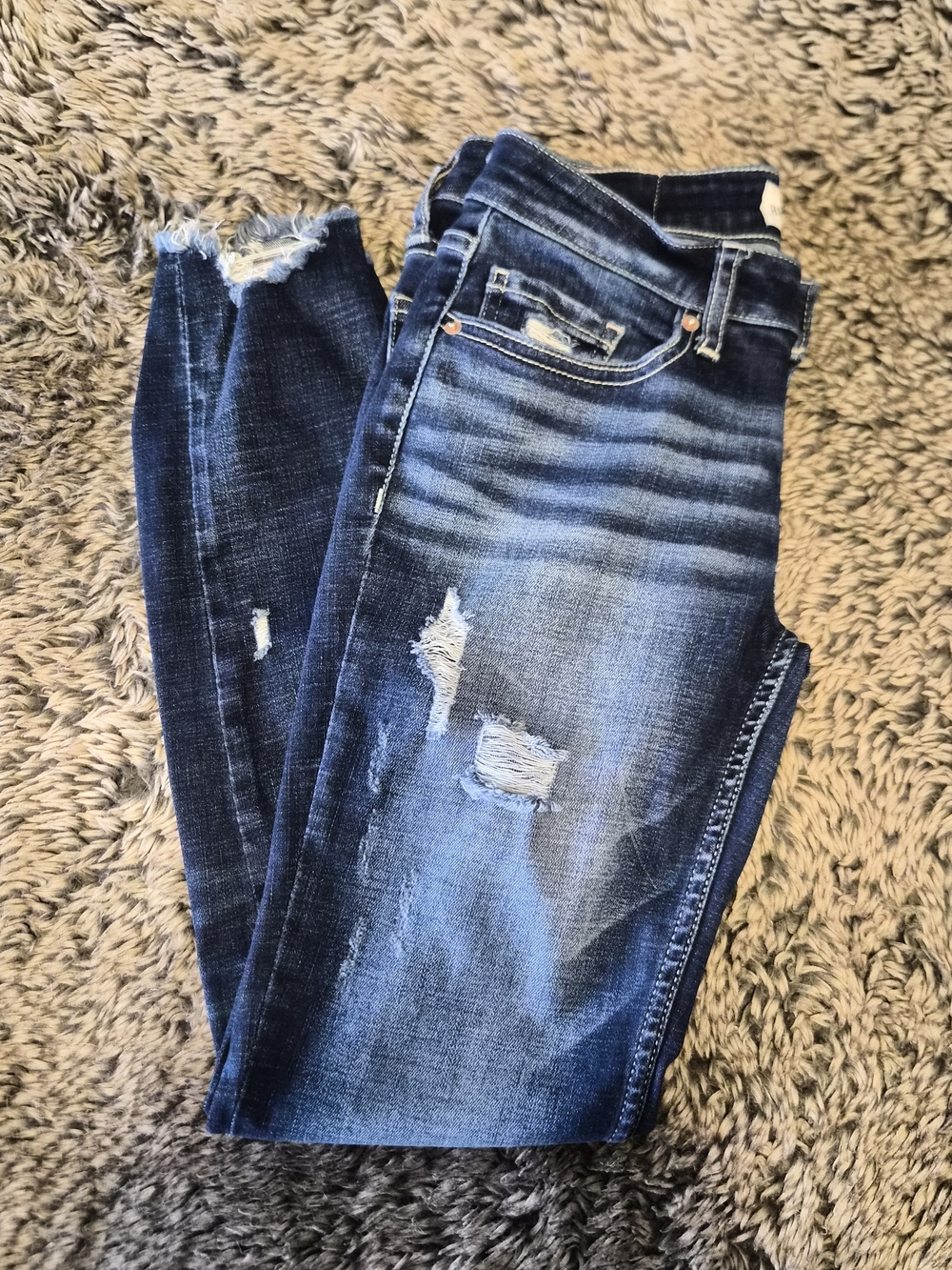 BKE Women's Stella Slim Fit Low Rise Ankle Skinny Distressed Dark Blue Jeans